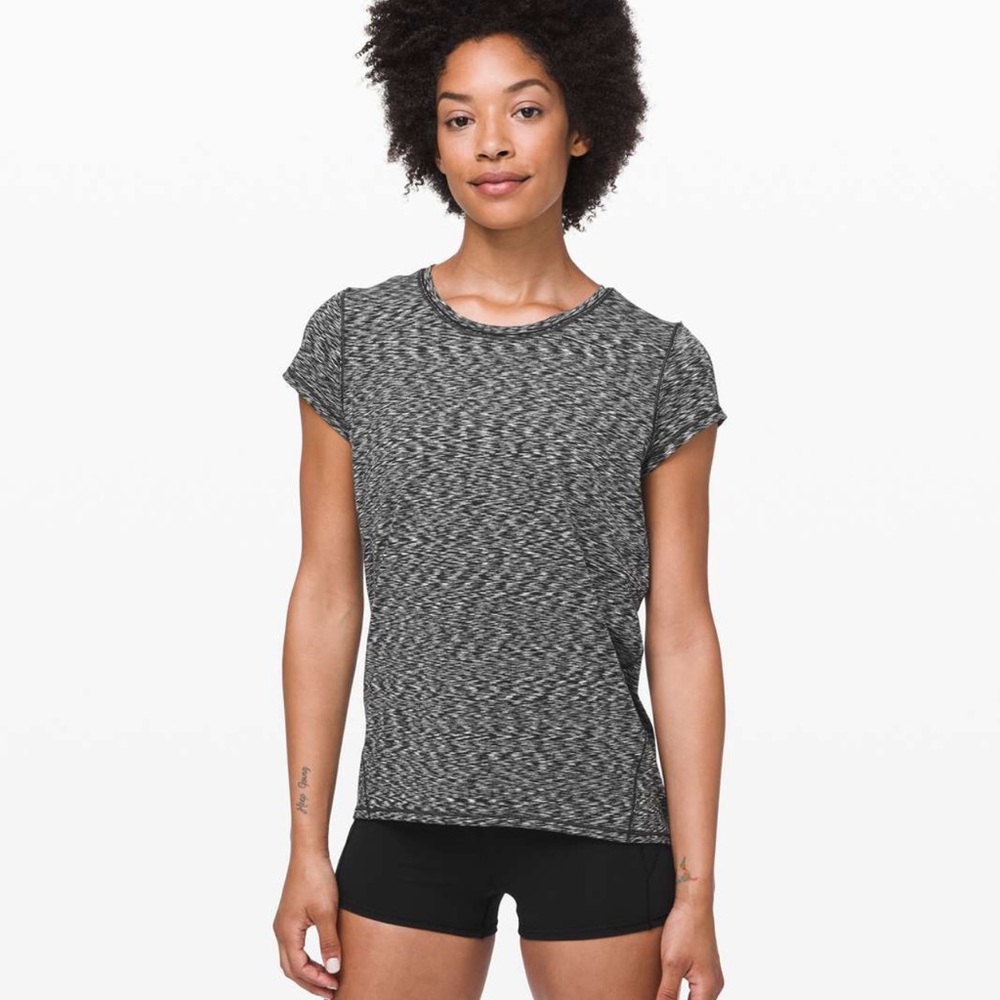 Lululemon Another Mile Short Sleeve
Spaced Out Space Dye Black White